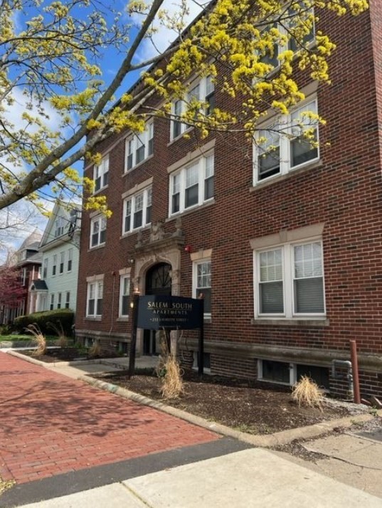 233 Lafayette Street, Unit 4 Salem, MA 01970 - Photo 8 of 8 a front view of a house