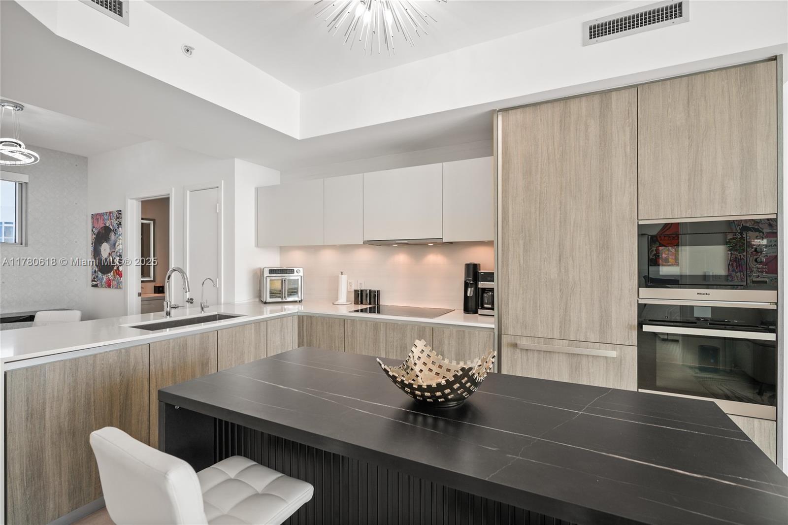 2900 Northeast 7th Avenue, Unit 1905 Miami, FL 33137 - Photo 14 of 82