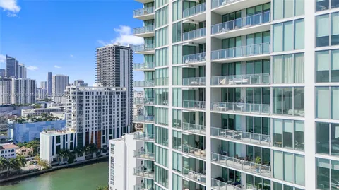 $1,099,000 | 2900 Northeast 7th Avenue, Unit 1905, Miami, FL 33137