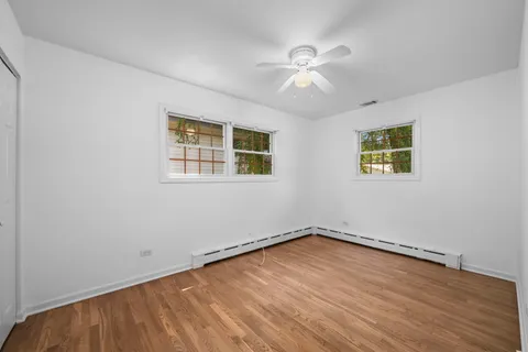 $465,000 | 413 North Drury Lane, Arlington Heights, IL 60004