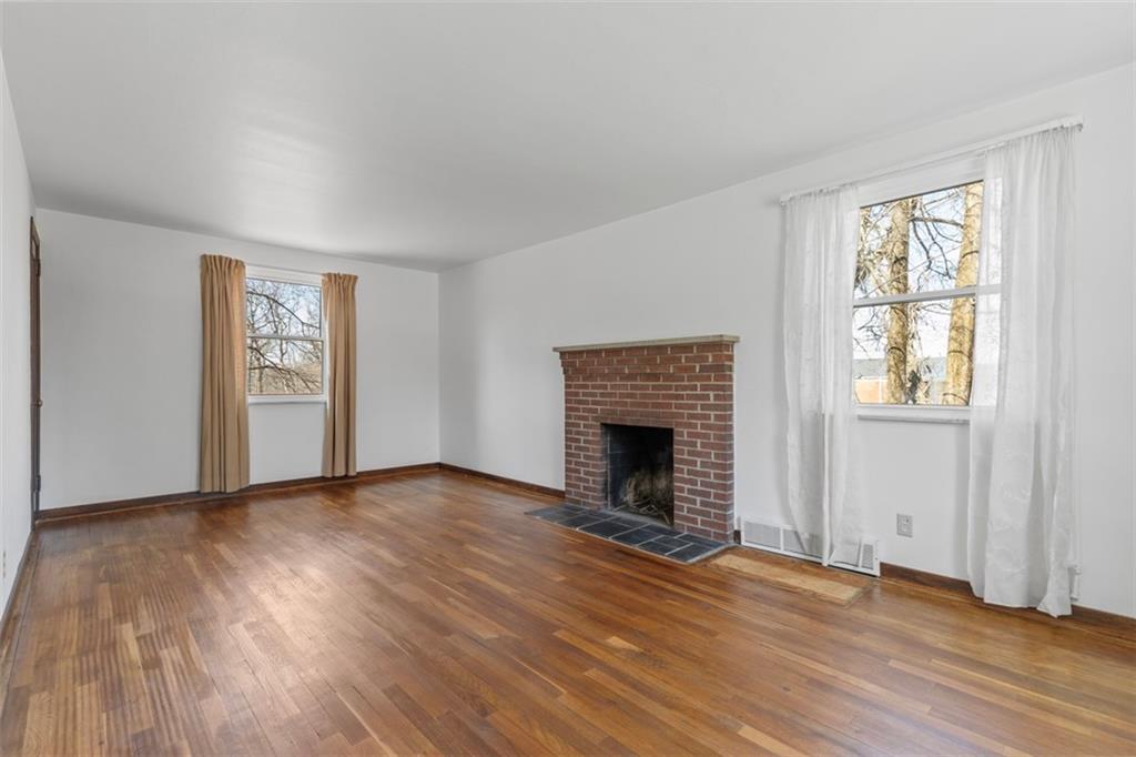 8201 Peebles Road Pittsburgh, PA 15237 - Photo 5 of 33