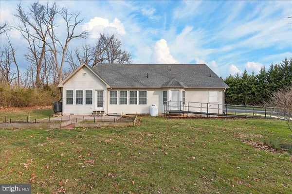 $479,000 | 352 Doe Run Road, Inwood, WV 25428