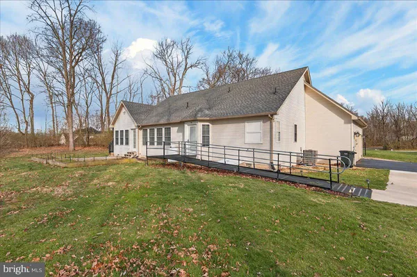 $479,000 | 352 Doe Run Road, Inwood, WV 25428