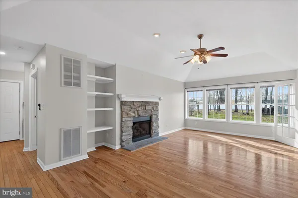 $479,000 | 352 Doe Run Road, Inwood, WV 25428