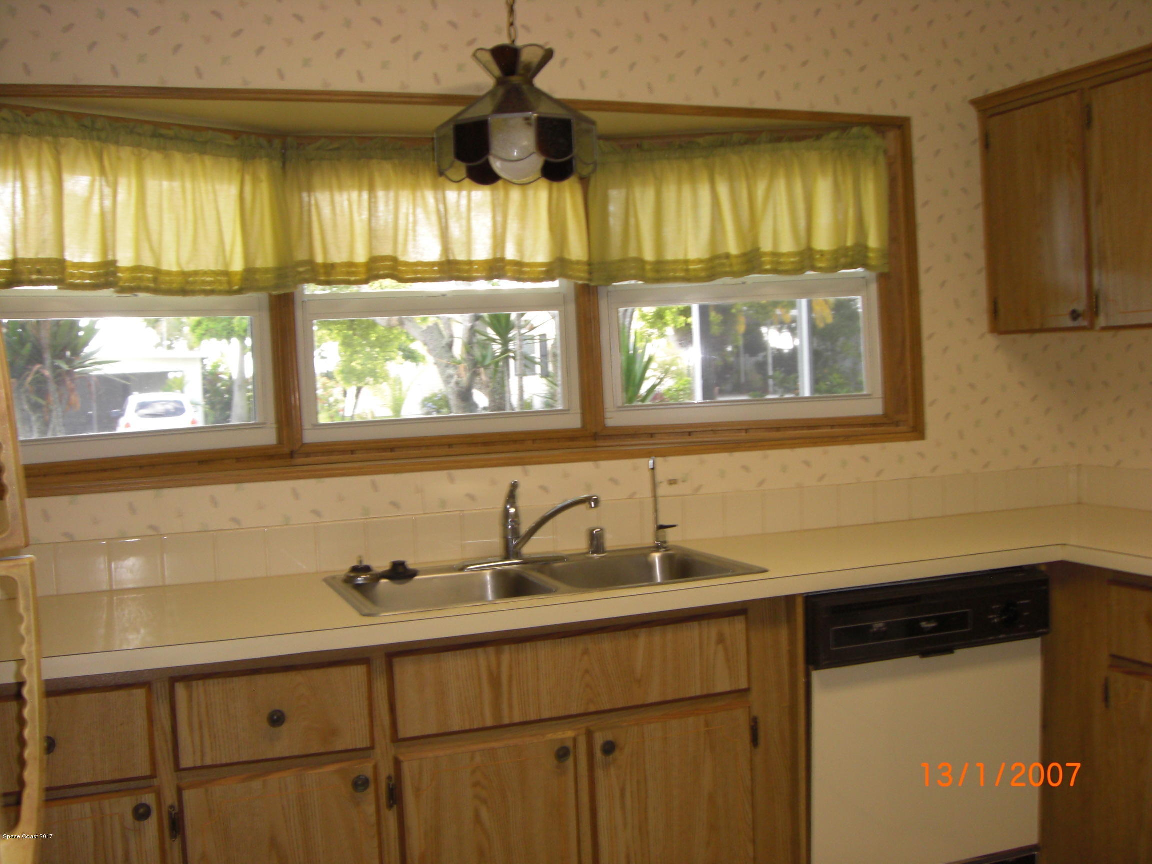 7540 Agawam Road, Unit 26 Micco, FL 32976 - Photo 3 of 10 2007-01-13 003