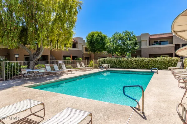 $1,250 | 4554 East Paradise Village Parkway North, Unit 239, Phoenix, AZ 85032