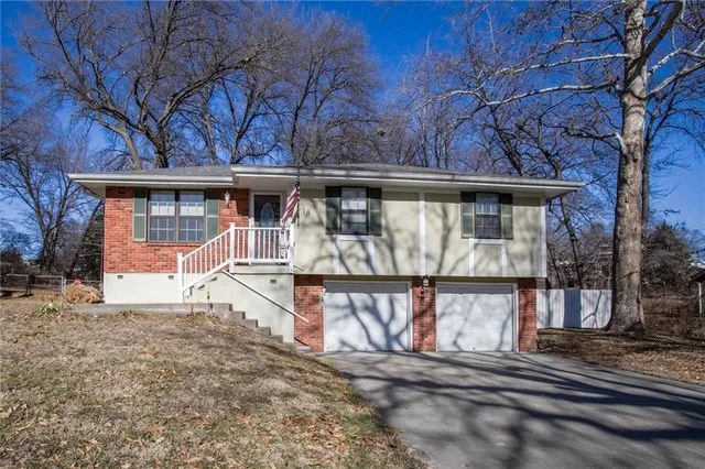 $295,000 | 418 Northwest 78 Terrace, Kansas City, MO 64118
