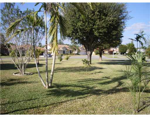20700 Waters Edge Court Boca Raton, FL 33498 - Photo 3 of 14 Additional Photo