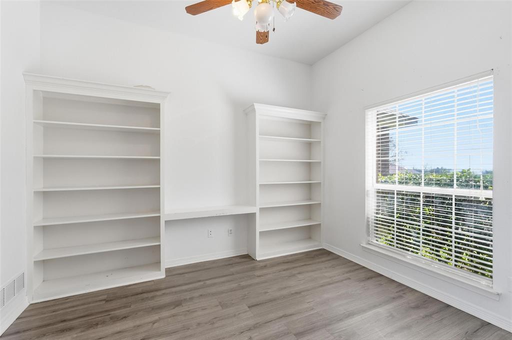 424 Country Ridge Lane Red Oak, TX 75154 - Photo 17 of 40