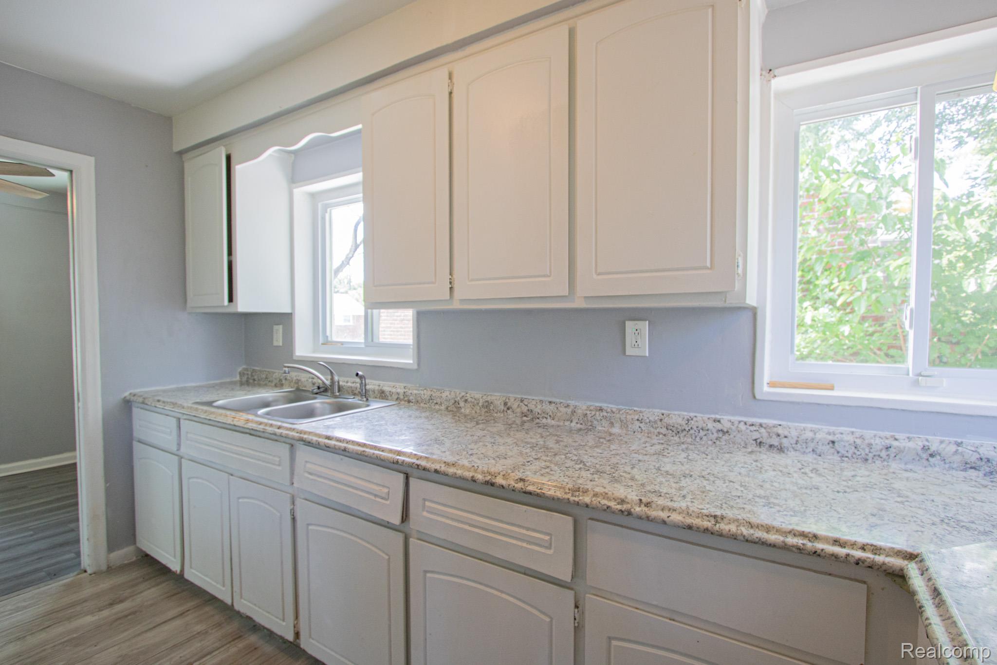 29864 Brooklane Street Inkster, MI 48141 - Photo 7 of 27 IMG_1859.jpg