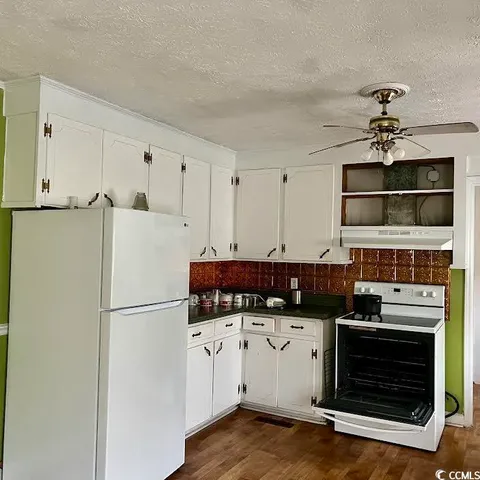 $134,900 | 806 East 3rd Avenue, Lake View, SC 29563