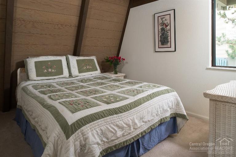 5 Approach Lane Sunriver, OR 97707 - Photo 9 of 15 Additional Photo