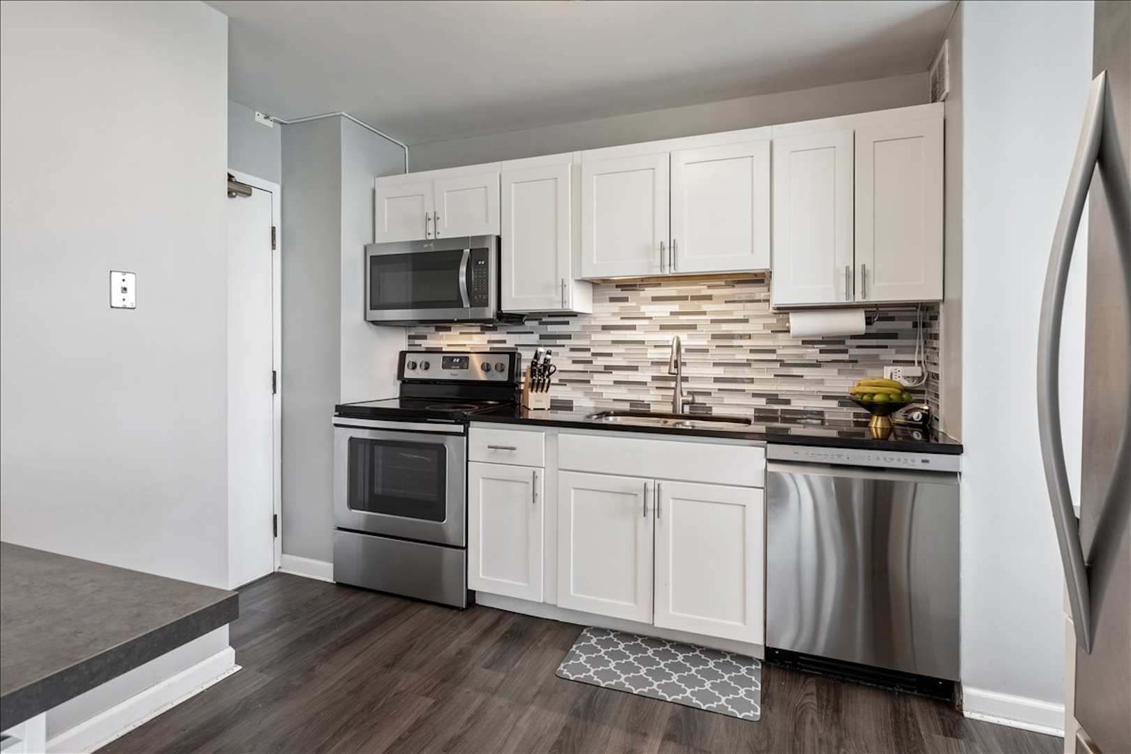 6171 North Sheridan Road, Unit 2512 Chicago, IL 60660 - Photo 12 of 21