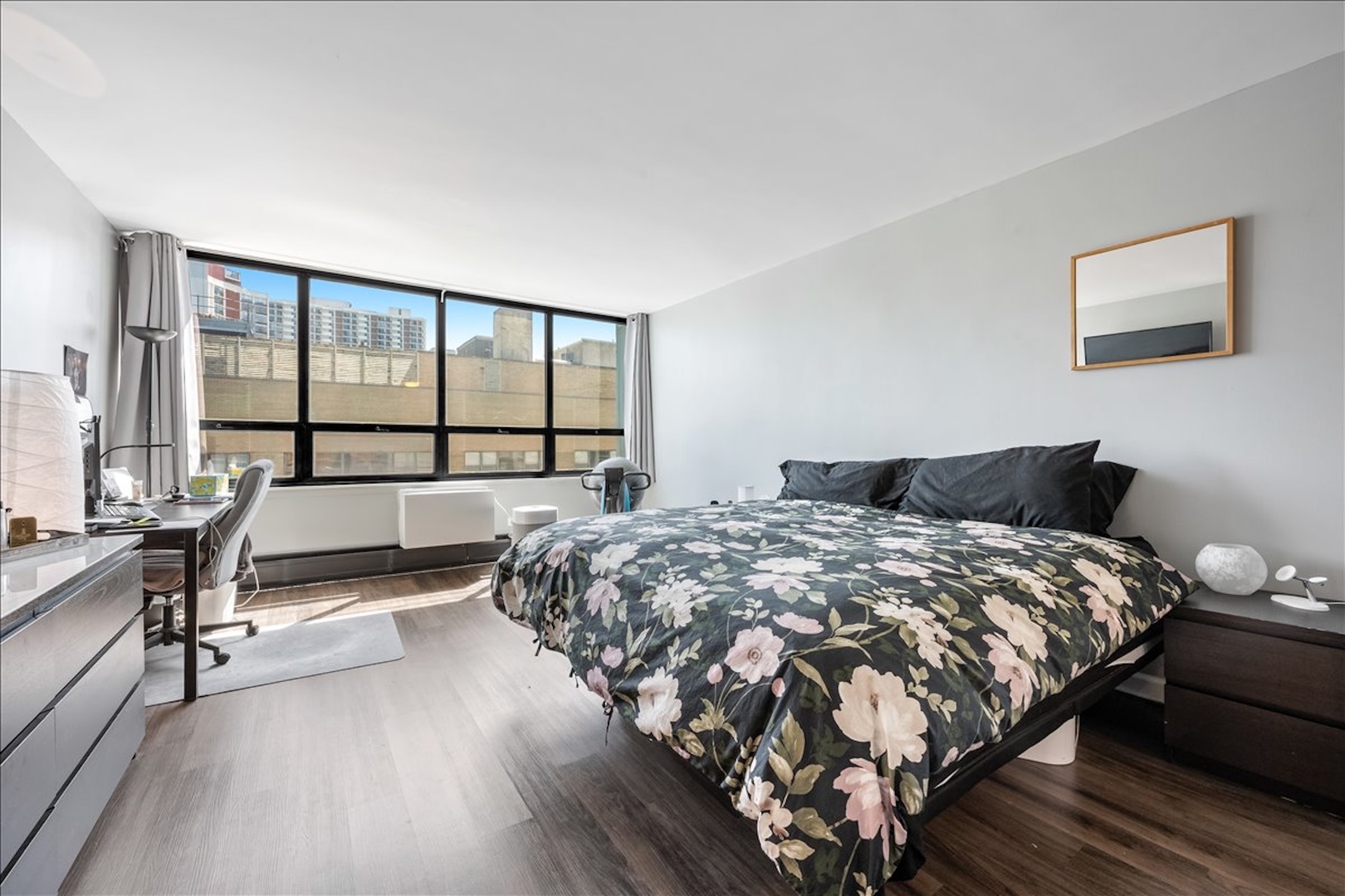 6171 North Sheridan Road, Unit 2512 Chicago, IL 60660 - Photo 13 of 21