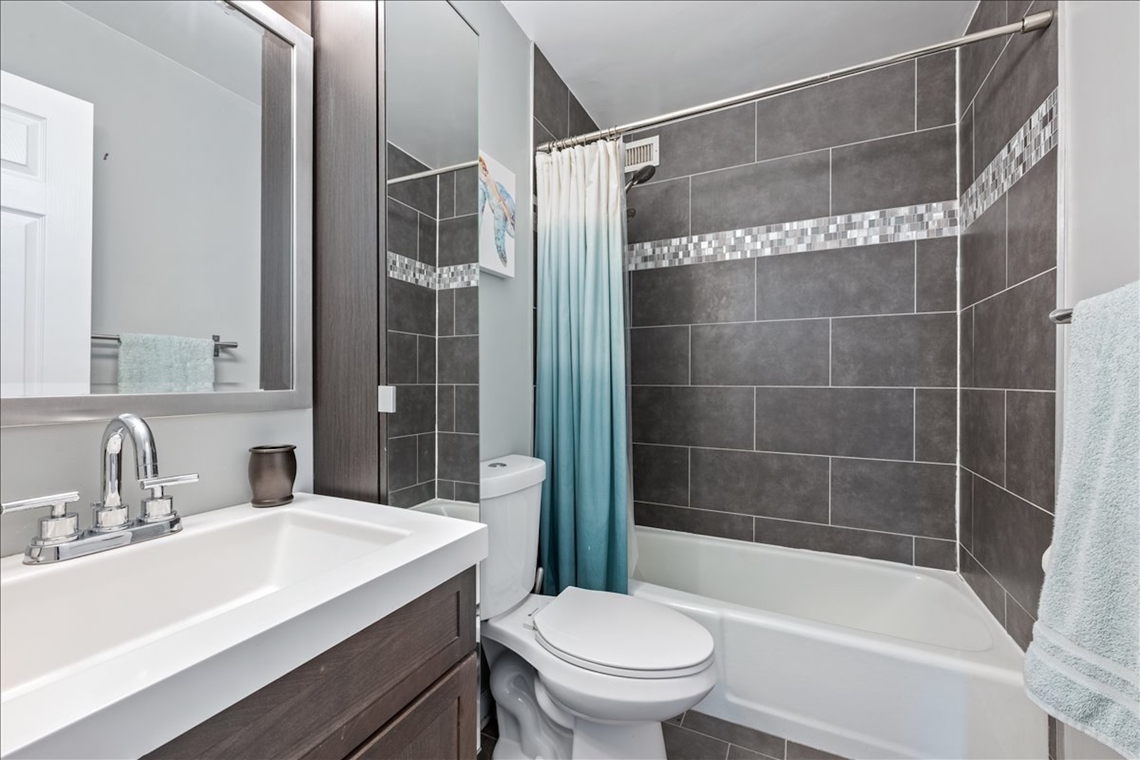 6171 North Sheridan Road, Unit 2512 Chicago, IL 60660 - Photo 17 of 21