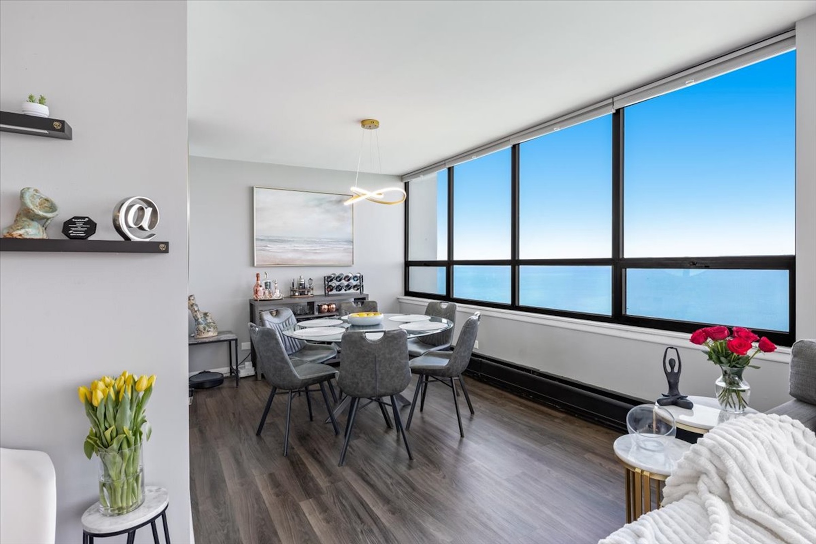 6171 North Sheridan Road, Unit 2512 Chicago, IL 60660 - Photo 8 of 21