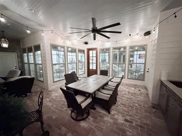 $799,000 | 5124 East Worthington Drive, Lake Charles, LA 70605