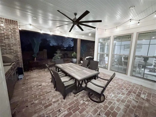 $799,000 | 5124 East Worthington Drive, Lake Charles, LA 70605