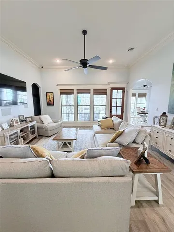 $799,000 | 5124 East Worthington Drive, Lake Charles, LA 70605