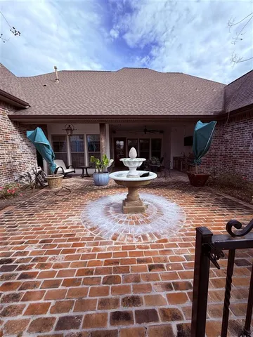 $799,000 | 5124 East Worthington Drive, Lake Charles, LA 70605