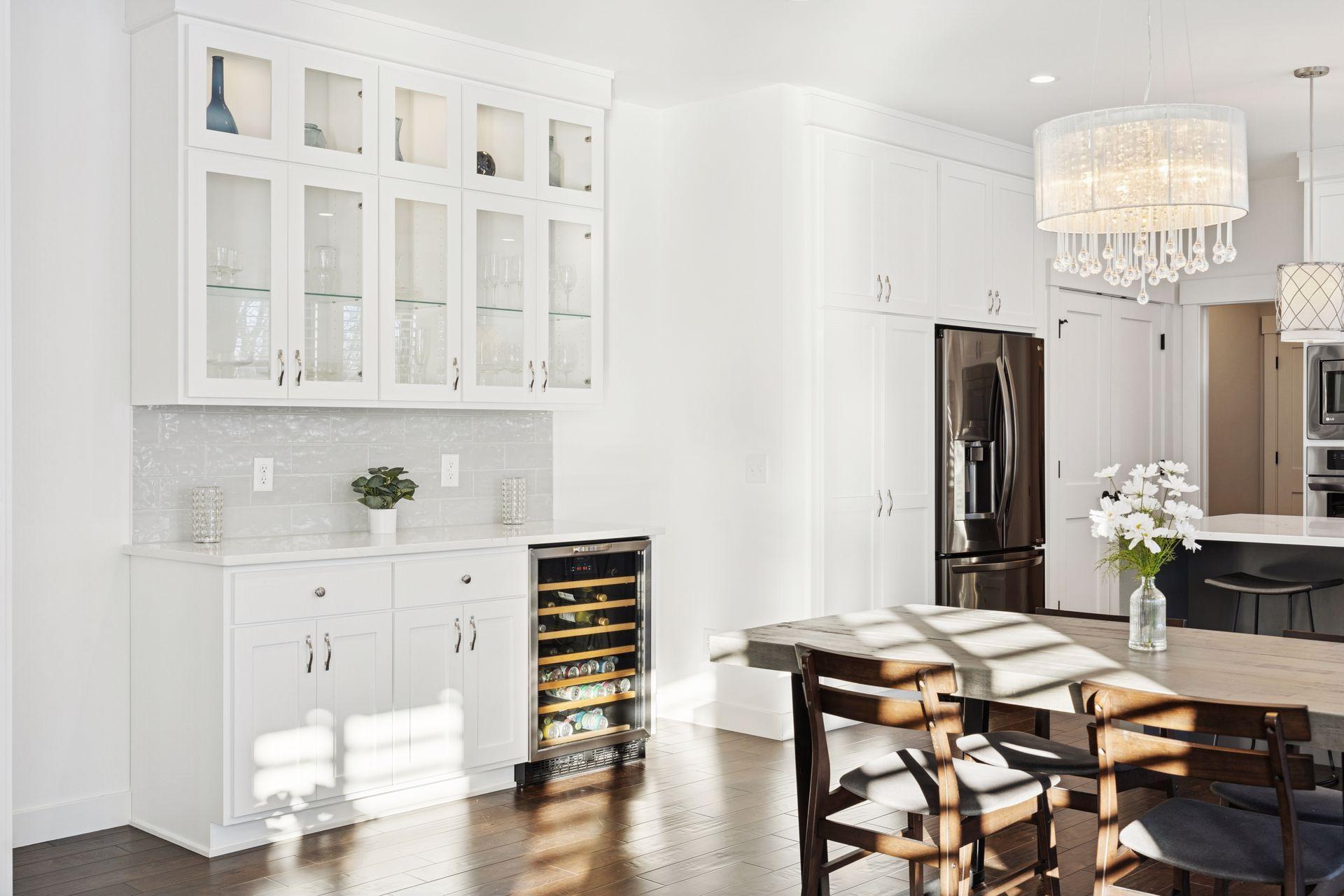 5213 Woodhill Road Minnetonka, MN 55345 - Photo 13 of 88