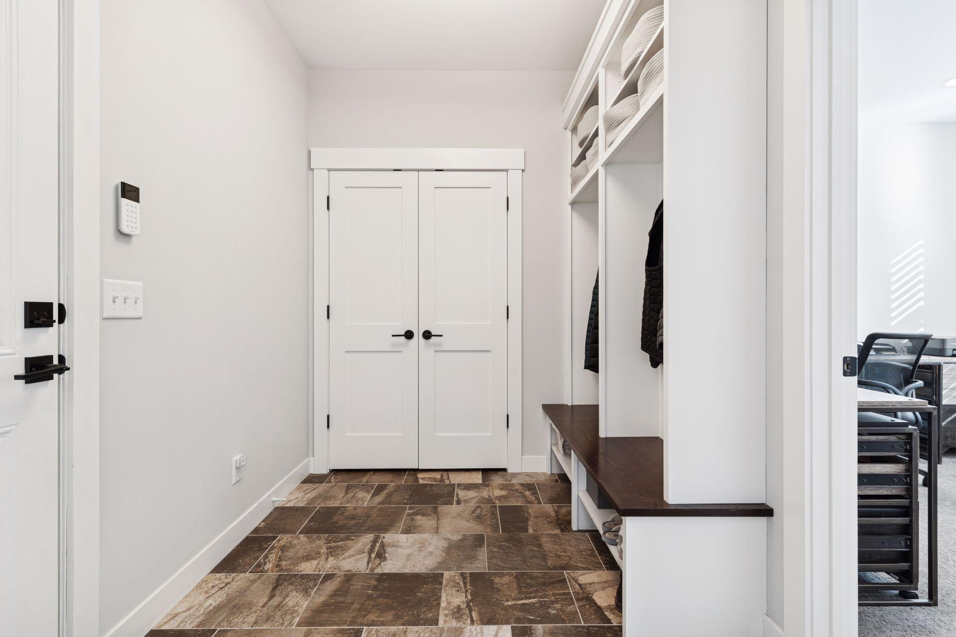 5213 Woodhill Road Minnetonka, MN 55345 - Photo 23 of 88