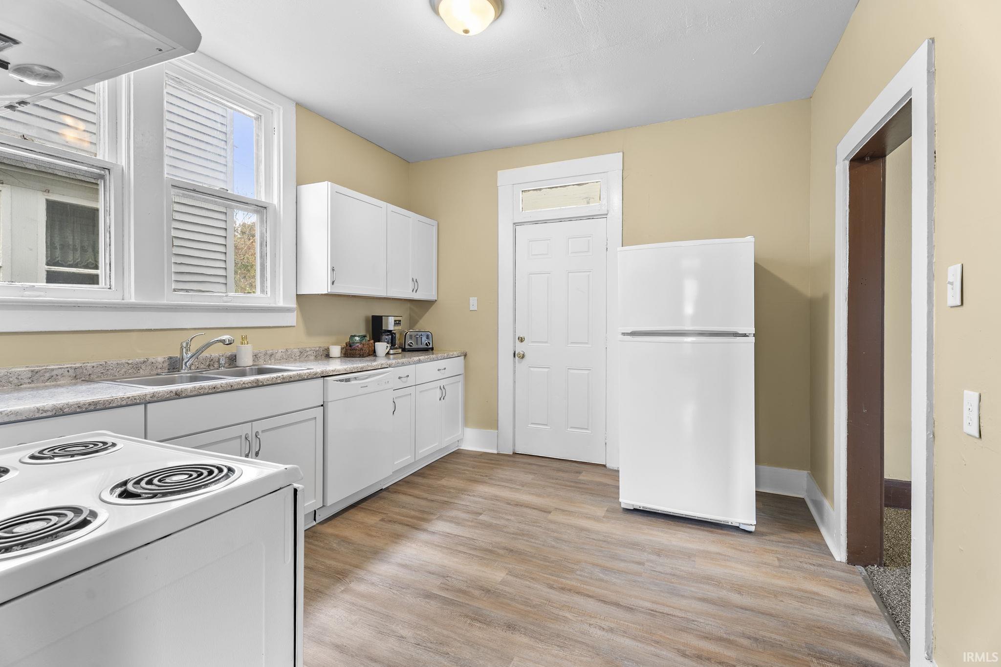 3217 Webster Street Fort Wayne, IN 46807 - Photo 12 of 32