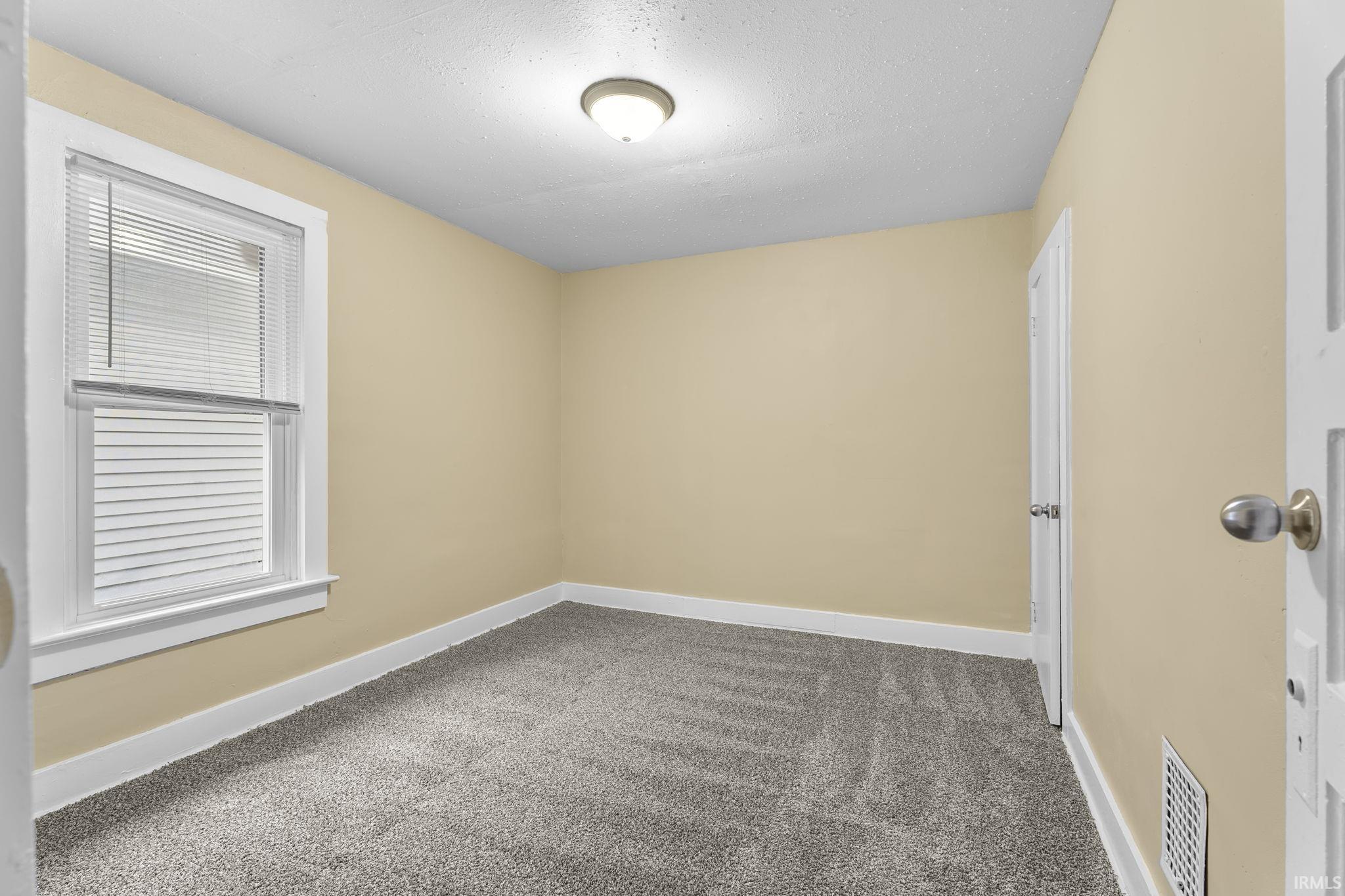 3217 Webster Street Fort Wayne, IN 46807 - Photo 17 of 32