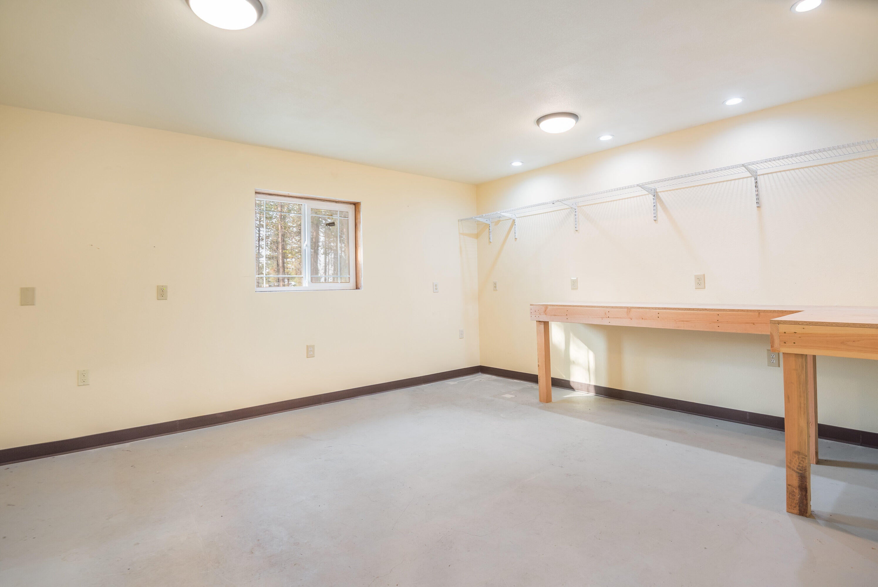 52640 Huntington Road La Pine, OR 97739 - Photo 24 of 31 52640 Huntington Rd La Pine OR-print-032