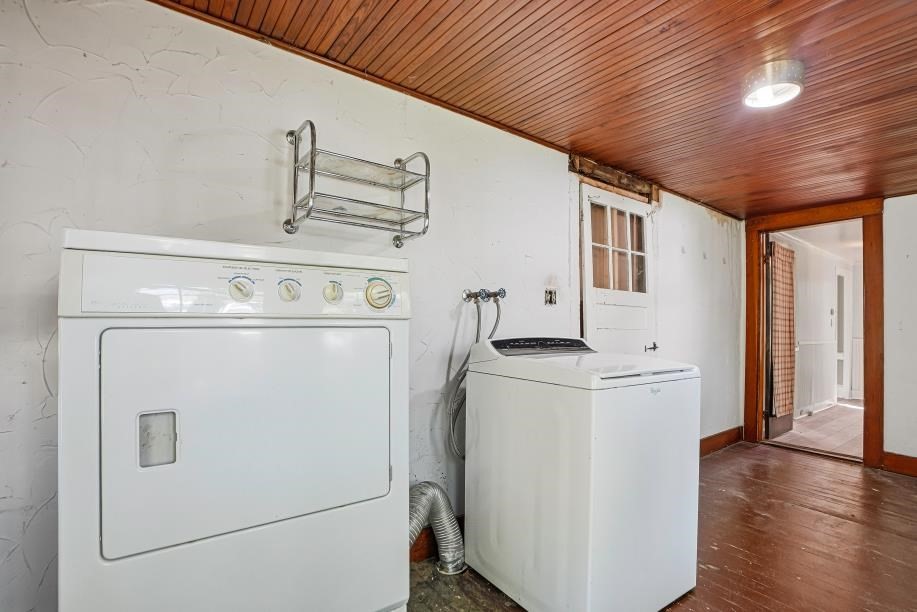 5 Pleasant Street Upton, MA 01568 - Photo 19 of 38