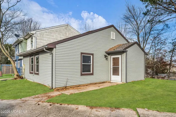 $2,000 | 110 Lexington Boulevard, Barnegat, NJ 08005