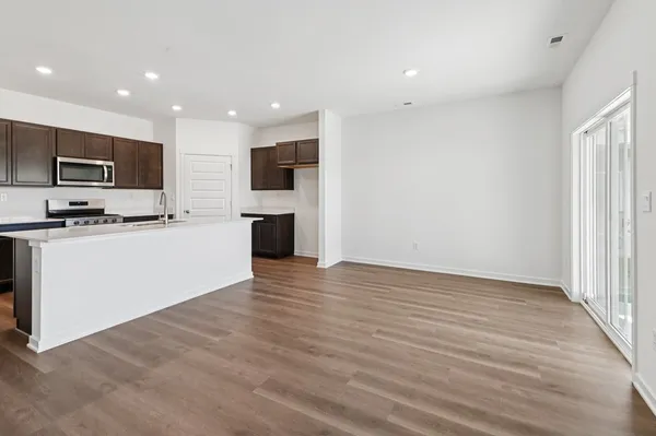 $483,990 | 777 Plateau Drive, Pingree Grove, IL 60140