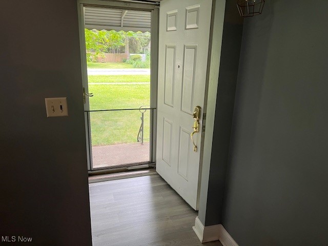 5559 Fitch Road North Olmsted, OH 44070 - Photo 3 of 32