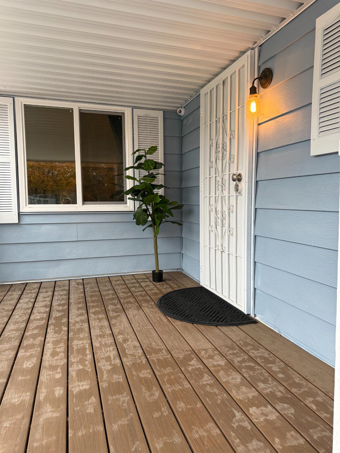 10035 Mills Station Road, Unit 16 Sacramento, CA 95827 - Photo 5 of 21 a view of a entryway
