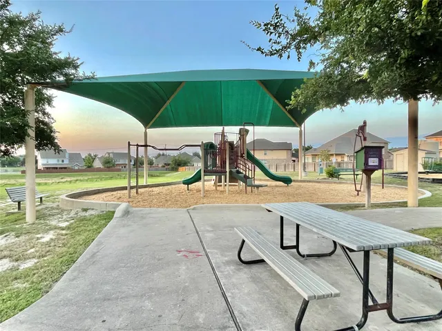 a view of a basketball court