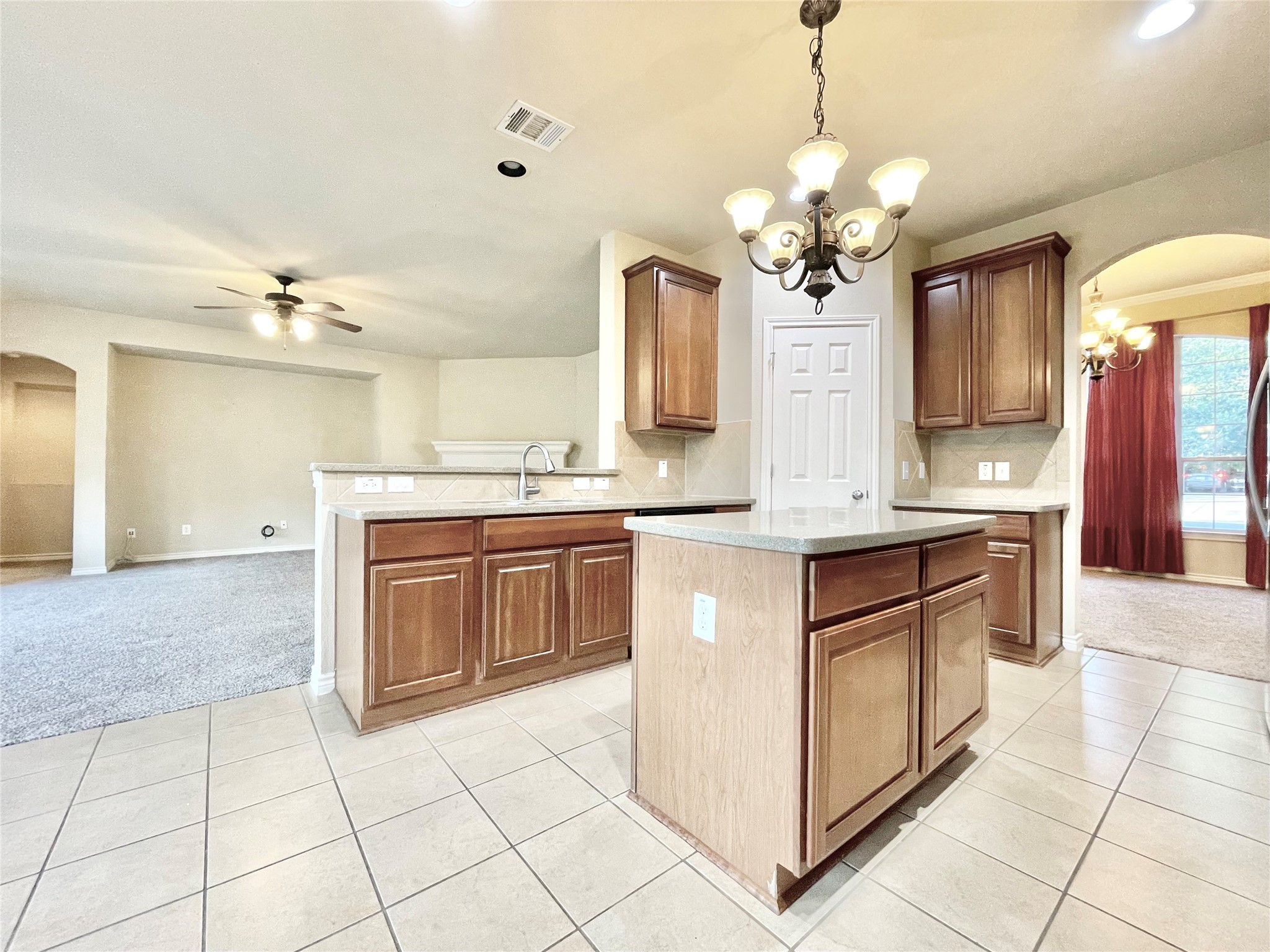 110 Nick Price Loop Round Rock, TX 78664 - Photo 9 of 40