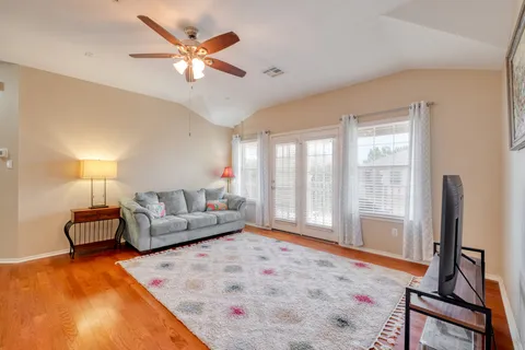 $265,000 | 16100 South Great Oaks Drive, Unit 901, Round Rock, TX 78681