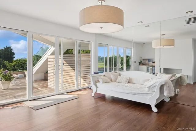 $275,000 | 30 Tanners Neck Lane, Westhampton, NY 11977