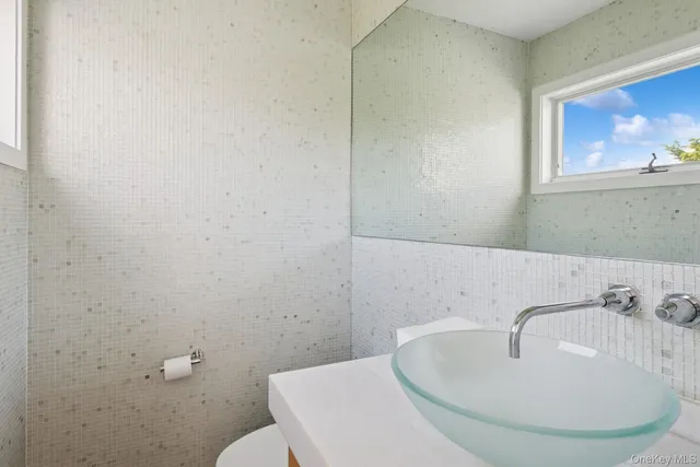 $275,000 | 30 Tanners Neck Lane, Westhampton, NY 11977