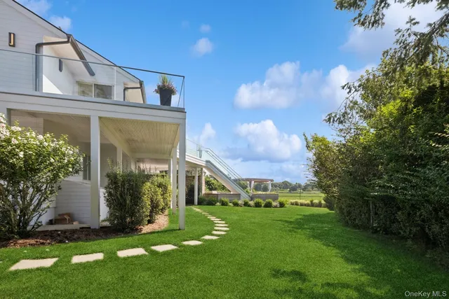 $275,000 | 30 Tanners Neck Lane, Westhampton, NY 11977