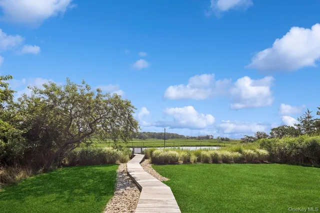 $275,000 | 30 Tanners Neck Lane, Westhampton, NY 11977