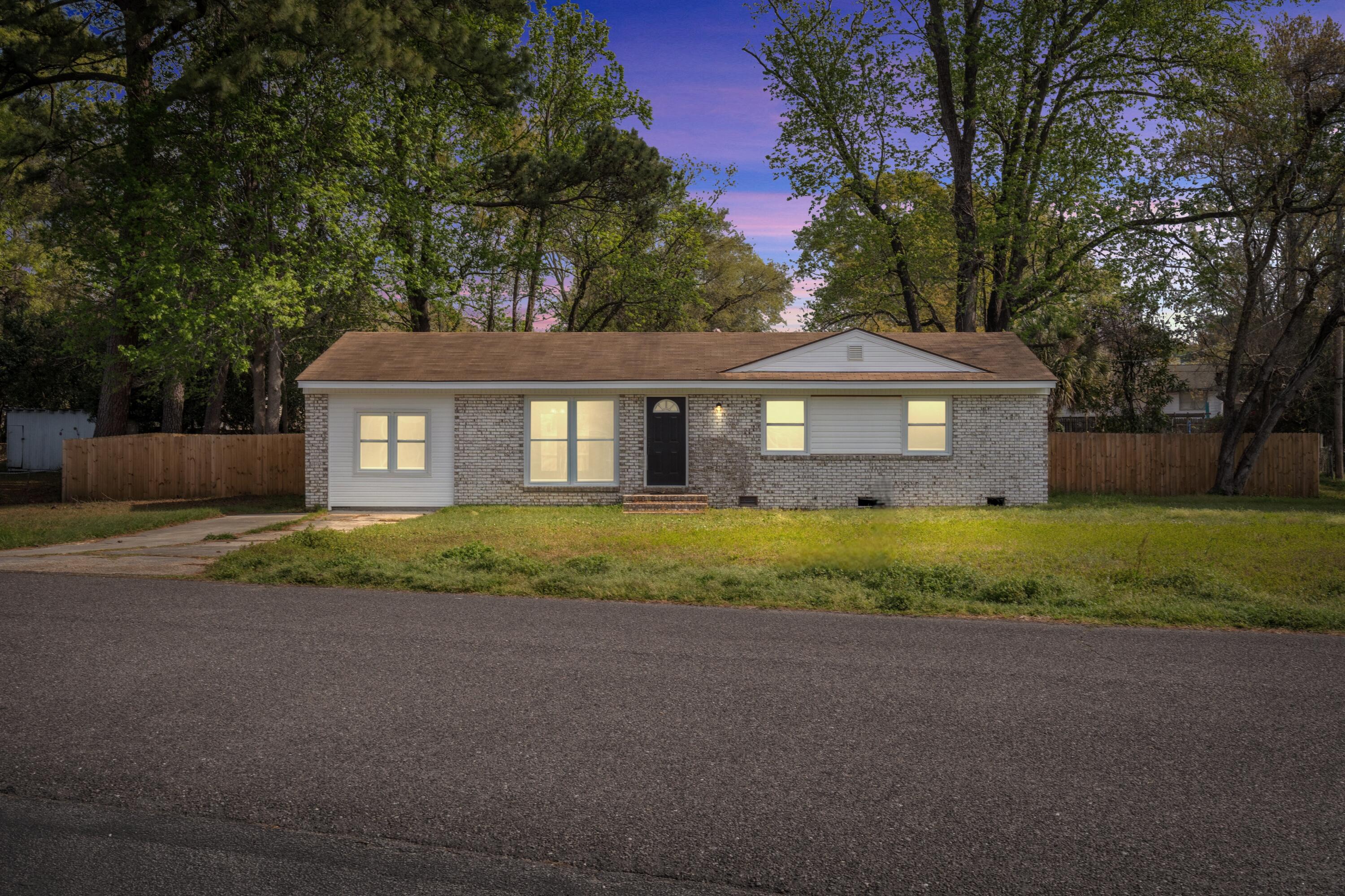 1847 Mepkin Road Charleston, SC 29407 - Photo 4 of 33 Front