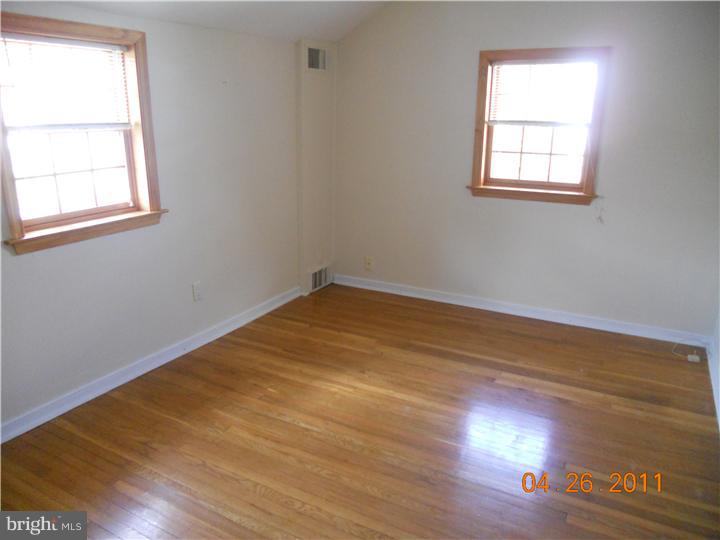 104 Lyster Road Oreland, PA 19075 - Photo 11 of 12 View