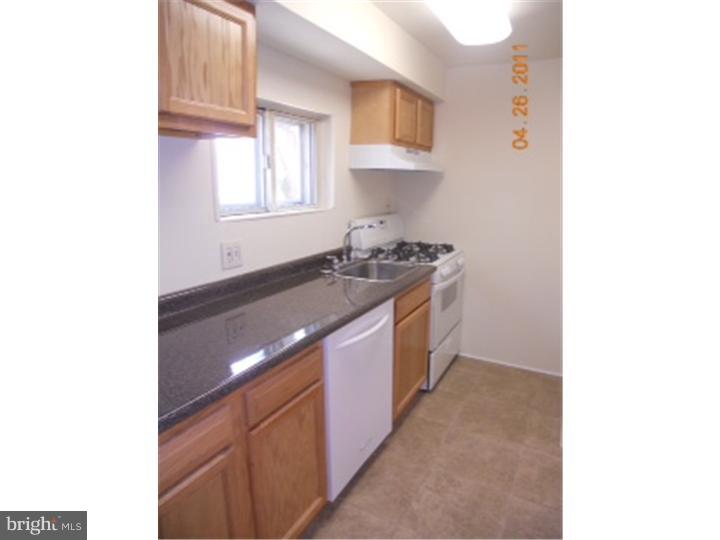 104 Lyster Road Oreland, PA 19075 - Photo 6 of 12 Kitchen