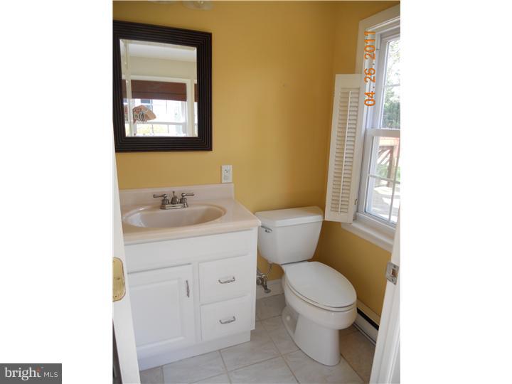 104 Lyster Road Oreland, PA 19075 - Photo 10 of 12 Bathroom