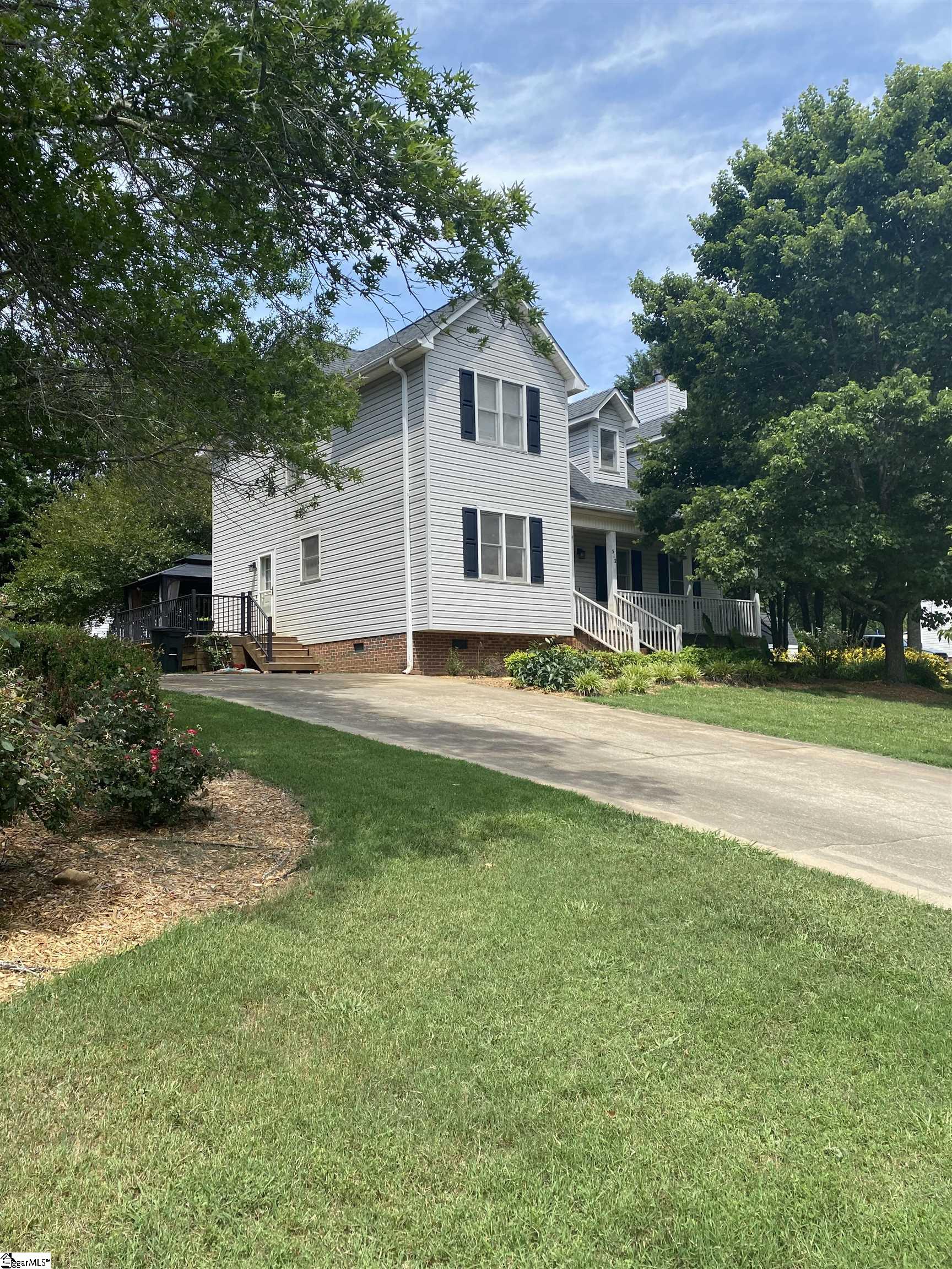 512 Hillandale Road Liberty, SC 29657 - Photo 1 of 36