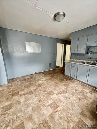 $1,000 | 2445 Bailey Avenue, Unit 2, Buffalo, NY 14215