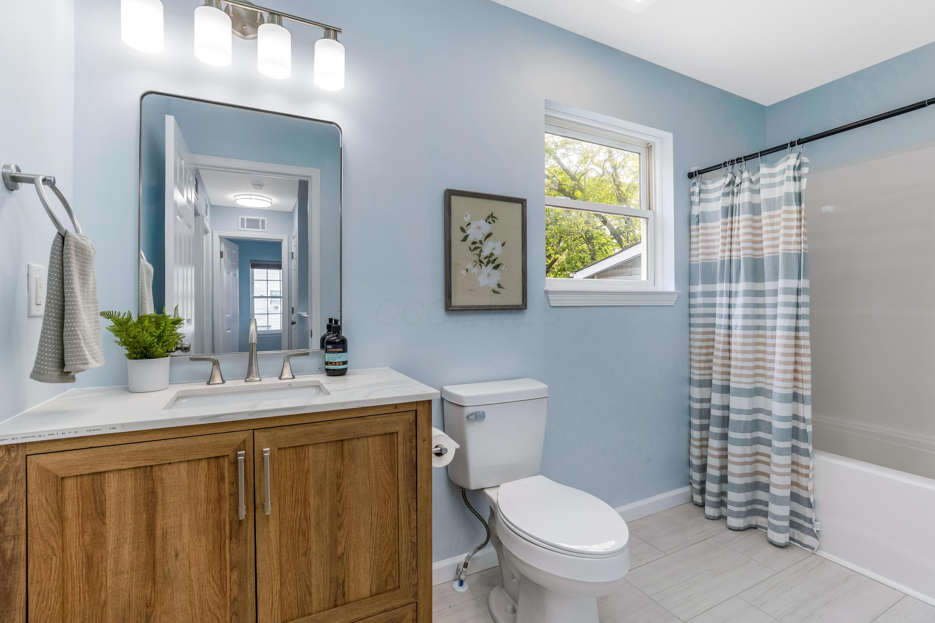 225 Reeb Avenue Columbus, OH 43207 - Photo 27 of 46 This is IRL Staging and another great Bathroom design.