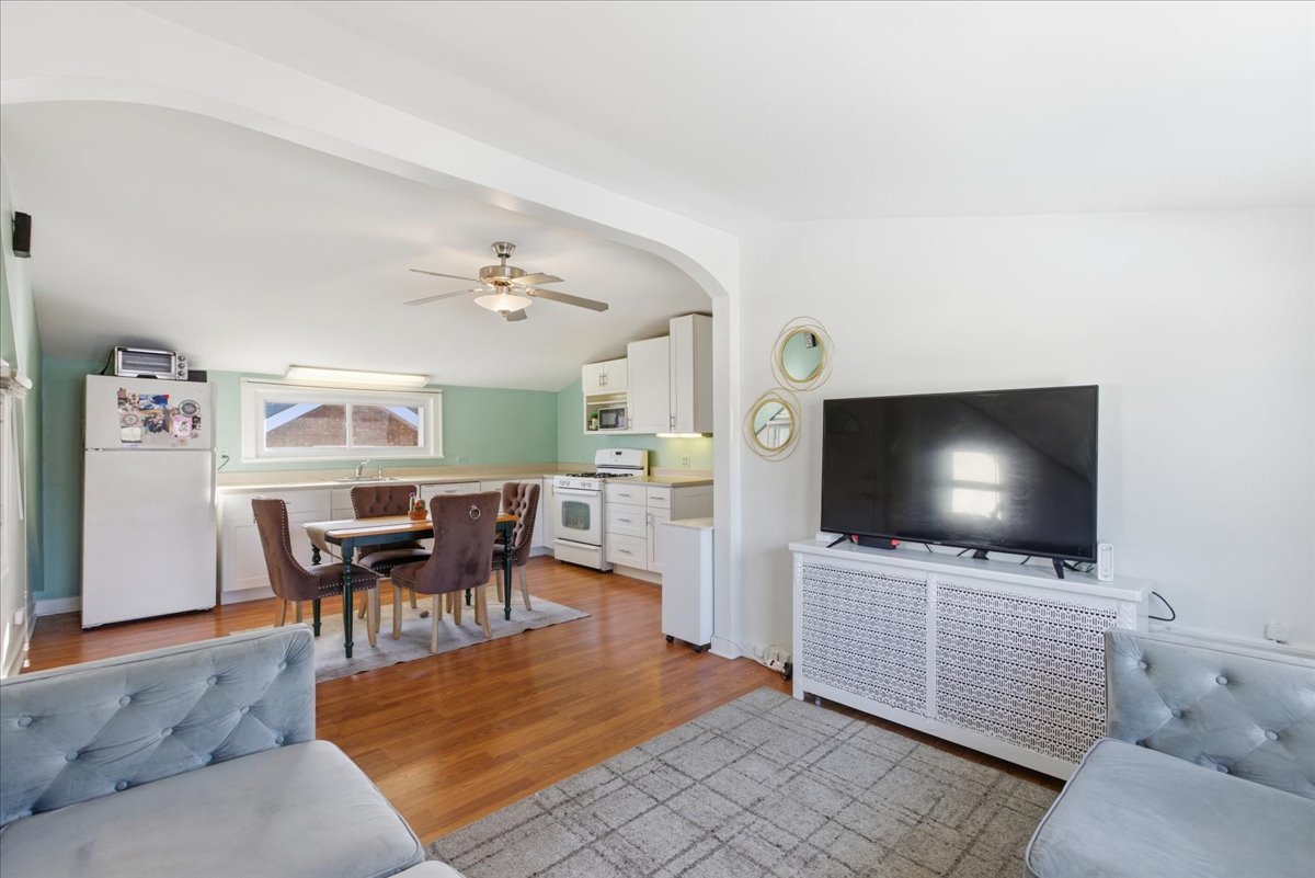 1643 Harding Road Northfield, IL 60093 - Photo 13 of 22