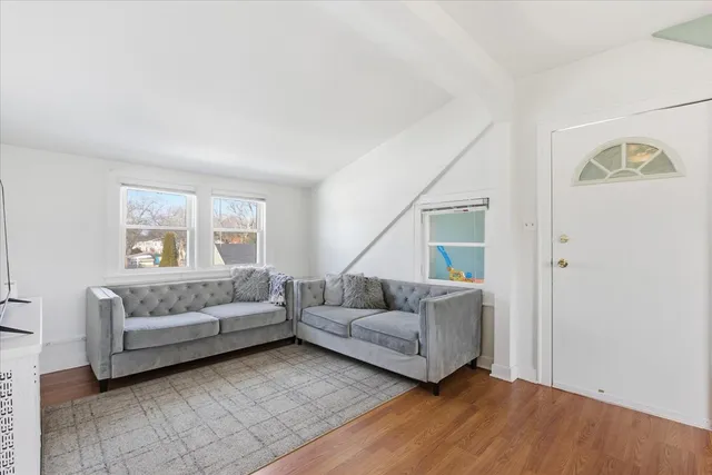 $550,000 | 1643 Harding Road, Northfield, IL 60093